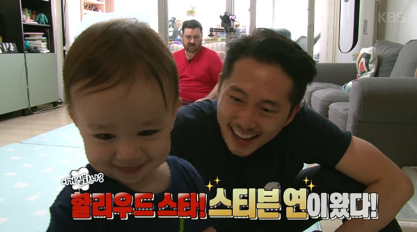 Watch: Steven Yeun Wins William's Heart In Adorable Teaser For 'The Return Of Superman'