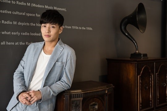 Kang Ha Neul Says He Would Choose Friendship Over Love, Talks About His Favorite Co-Star, And More