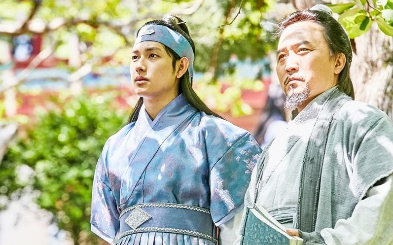 Im Siwan Prepares To Become A King In 