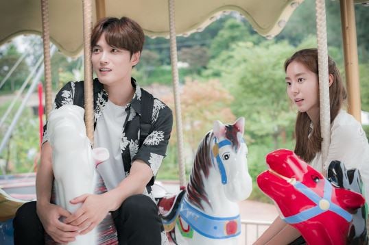 Kim Jaejoong And UEE Enjoy A Peaceful Date In New 'Manhole' Preview Stills