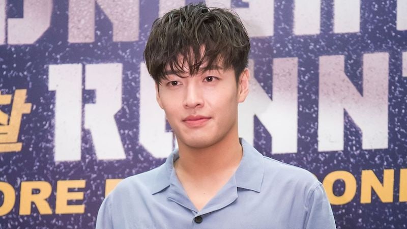 Kang Ha Neul Talks About His Single Status And Ideal Type