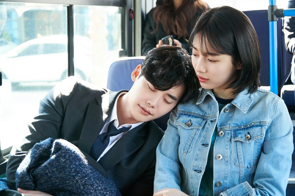 'While You Were Sleeping' Reveals Heart Fluttering First Stills Of Lee Jong Suk And Suzy