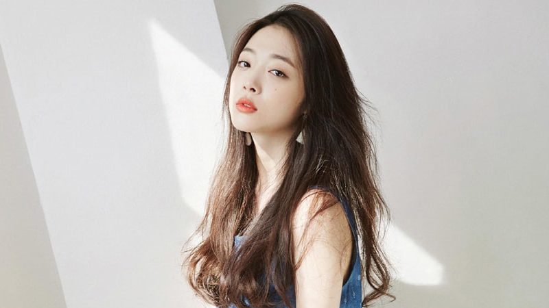 Sulli Gets A Haircut And Fans Are Loving Her New Look