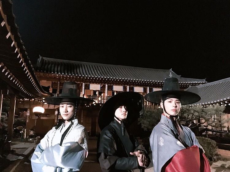 Kwak Dong Yeon Wants To Work With Park Bo Gum And Jinyoung Again