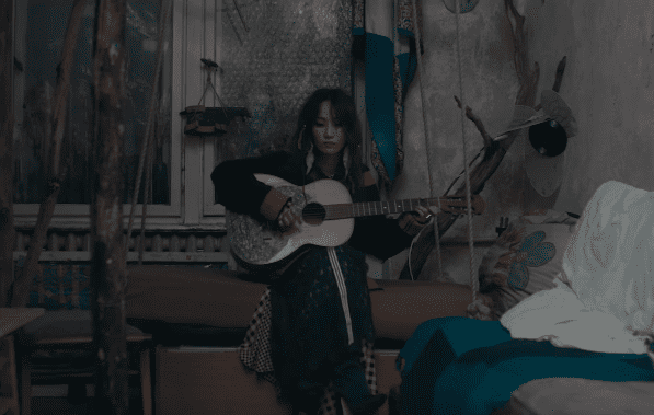 Watch: HA:TFELT (Yeeun) Releases 2 New Stunning MVs For 'I Wander' And 'Read Me'