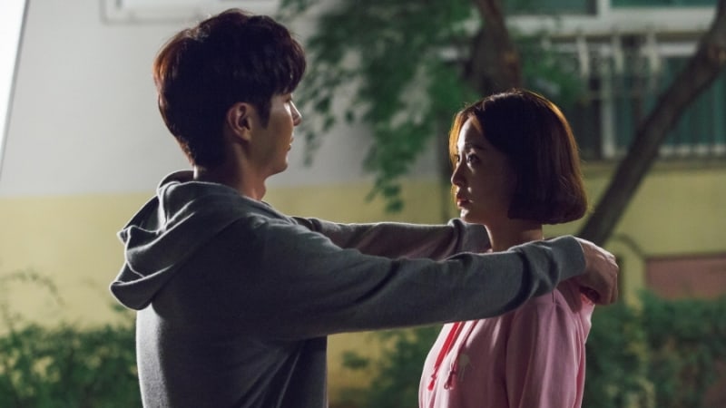 '20th Century Boy And Girl' Hints At Han Ye Seul And Kim Ji Suk's Blooming Romance In New Stills