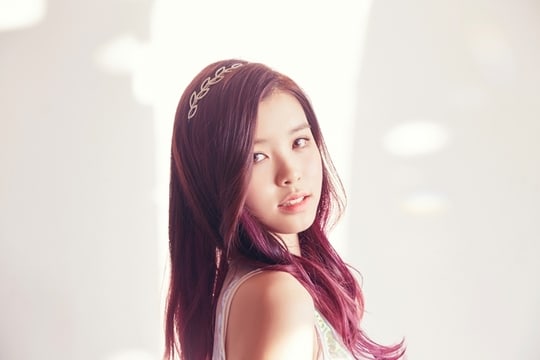 gugudan's Soyee To Go On Indefinite Hiatus Due To Flare Up Of Old Injury