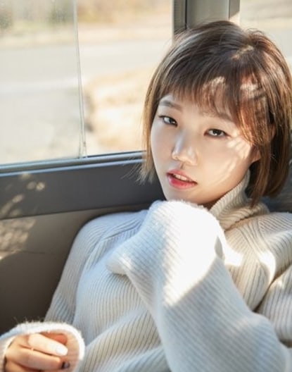 Akdong Musician's Lee Soo Hyun Explains Why She'll Never Get Plastic Surgery