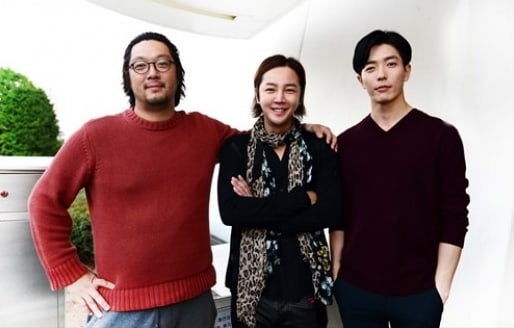 Jang Geun Suk Personally Gifts 'Degree Of Love' Cast And Crew With Food Truck
