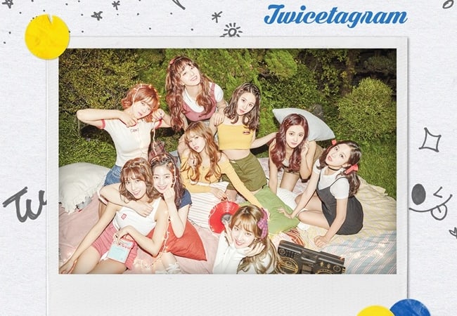 TWICE Surpasses 330,000 In Stock Pre-Orders + Achieves Success On iTunes Charts With 'Likey'