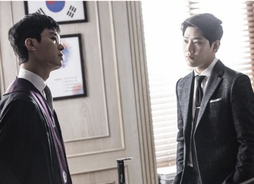Yeon Woo Jin And Dong Ha Go Head To Head As Judge And Prosecutor In 'Judge Vs. Judge' Stills
