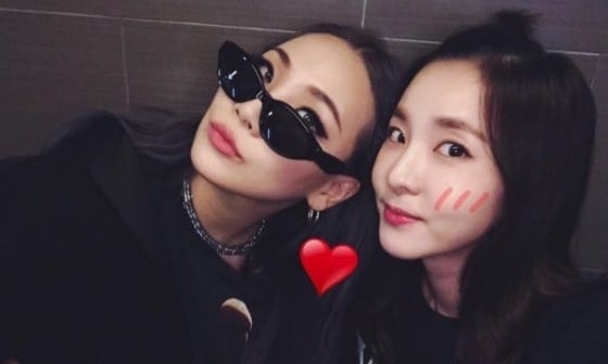 Sandara Park Gets An Encouraging Boost From CL Before Her Rehearsal