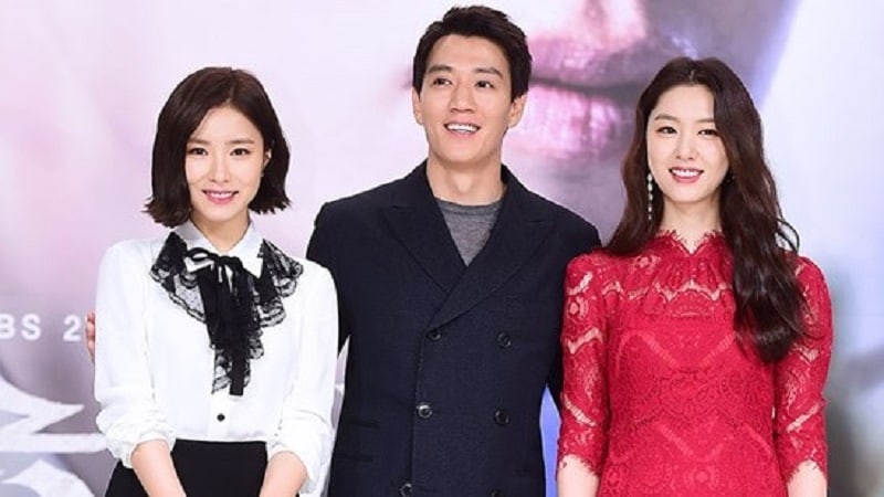 'Black Knight' PD Explains How It Differs From Other Fantasy Dramas Like 'Goblin' And 'The Legend Of The Blue Sea'