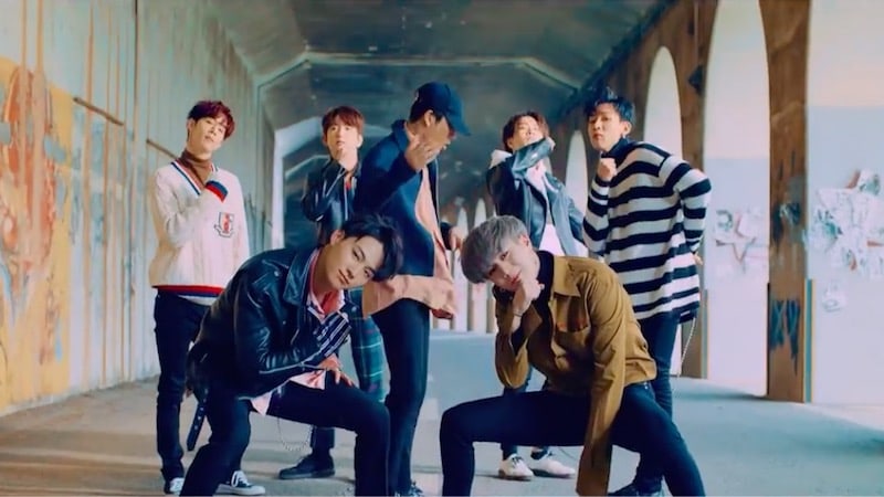 Watch: GOT7 Gifts Fans With “Teenager” Performance Video