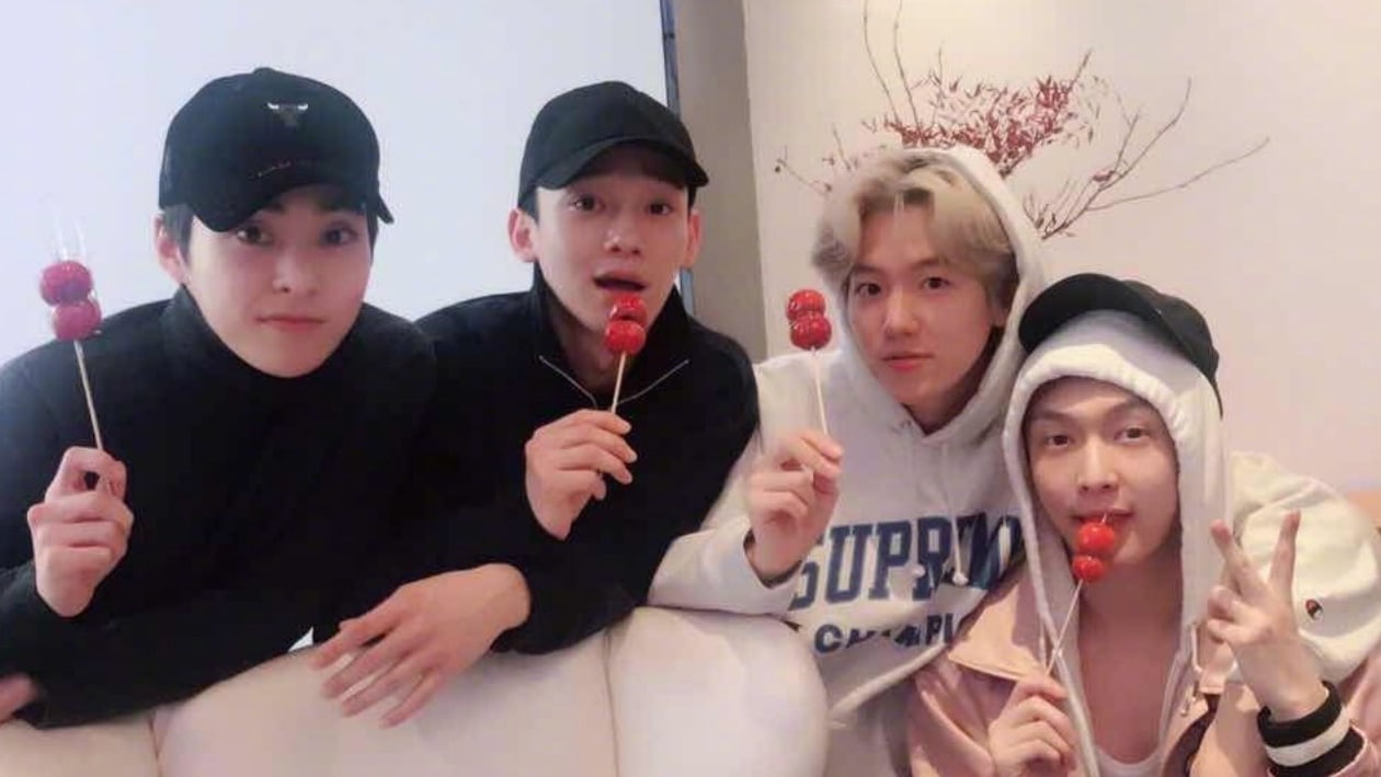 EXO-CBX Meets Up With Lay In China