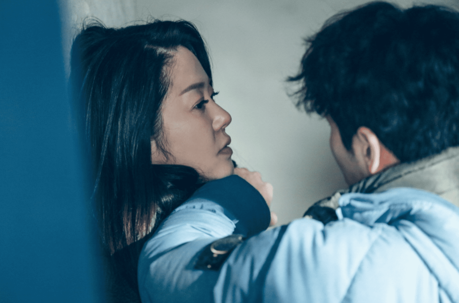 Go Hyun Jung And Lee Jin Wook Stare Each Other Down In Tense Stand-Off ...