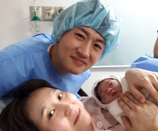 V.O.S's Park Ji Heon Welcomes His 6th Child Into The World