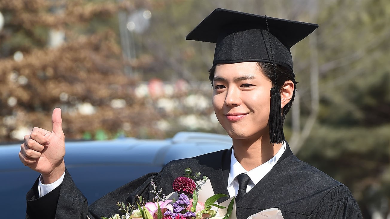 Park Bo Gum Graduates From Myongji University