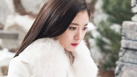 Lee Se Young Transforms Into Bewitching Priestess For 'Hwayugi'