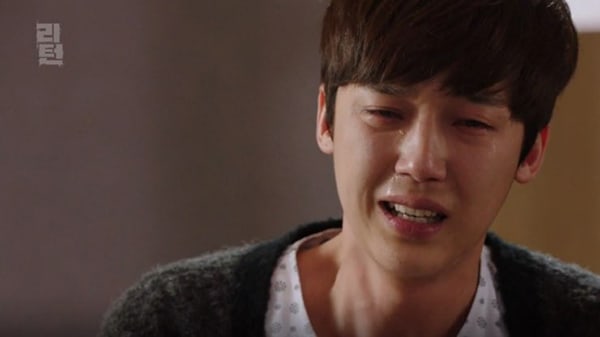 Yoon Jong Hoon's Character Makes A Tearful Decision On 