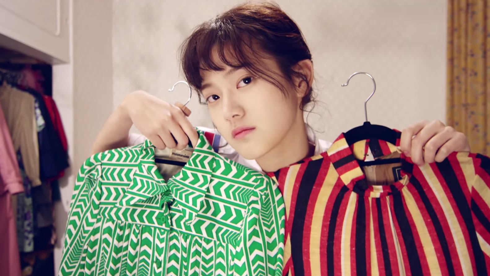 Watch: Chart-Topping Soloist Minseo Makes Official Debut With MV For 'The Grand Dreams'