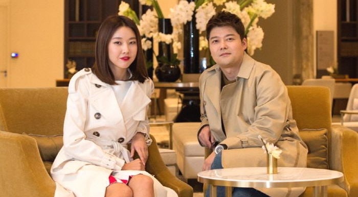 Jun Hyun Moo Names One Of His Favorite Things About Girlfriend Han Hye Jin