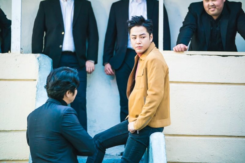 Jang Geun Suk Gets Involved In A Shady Deal In 'Switch'