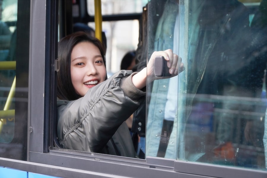 Red Velvet's Joy Lights Up The Set Of 'Tempted' With Her Smile In New Behind-The-Scenes Stills