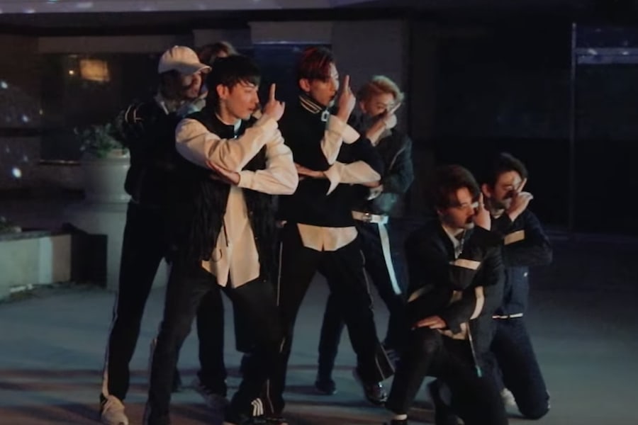 Watch: GOT7 Takes Fans Behind-The-Scenes Of 'Look' MV