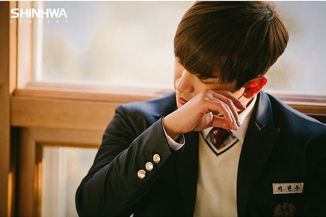 Shinhwa's Lee Minwoo Comments On The Reunions Of H.O.T And SECHSKIES