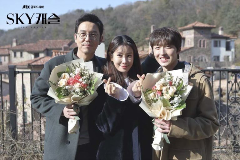 “SKY Castle” Cast Members Say Goodbye To The Drama With Final Comments