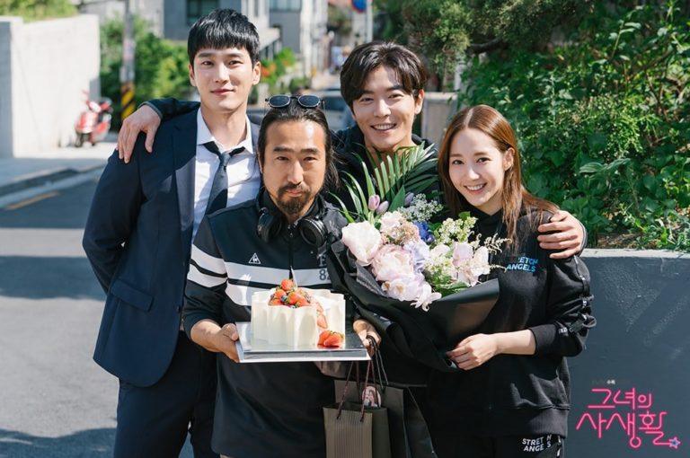 El elenco de “Her Private Life” muestra un vínculo cercano en los detrás de cámaras Soompi