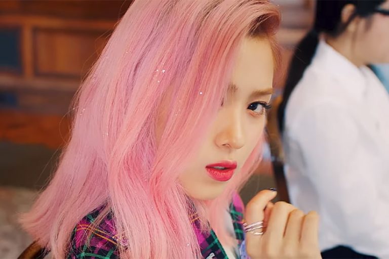 8 looks geniales de ITZY de su video musical “ICY”