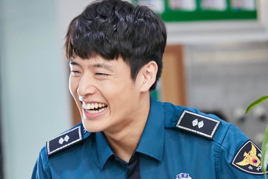 Penampilan Kang Ha Neul dalam drama 'When the Camellia Blooms'
