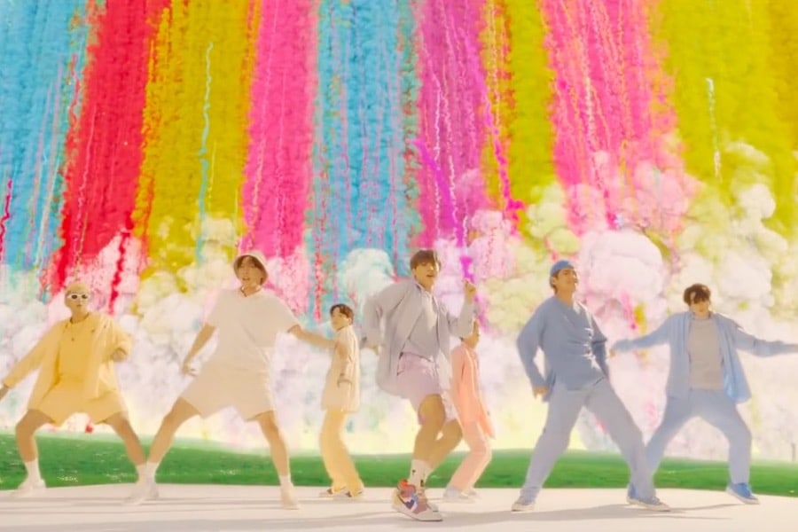 Bts S Dynamite Mv Shatters Record For Biggest Youtube Premiere In Bts S Dynamite Mv Shatters Record For Biggest Youtube Premiere In