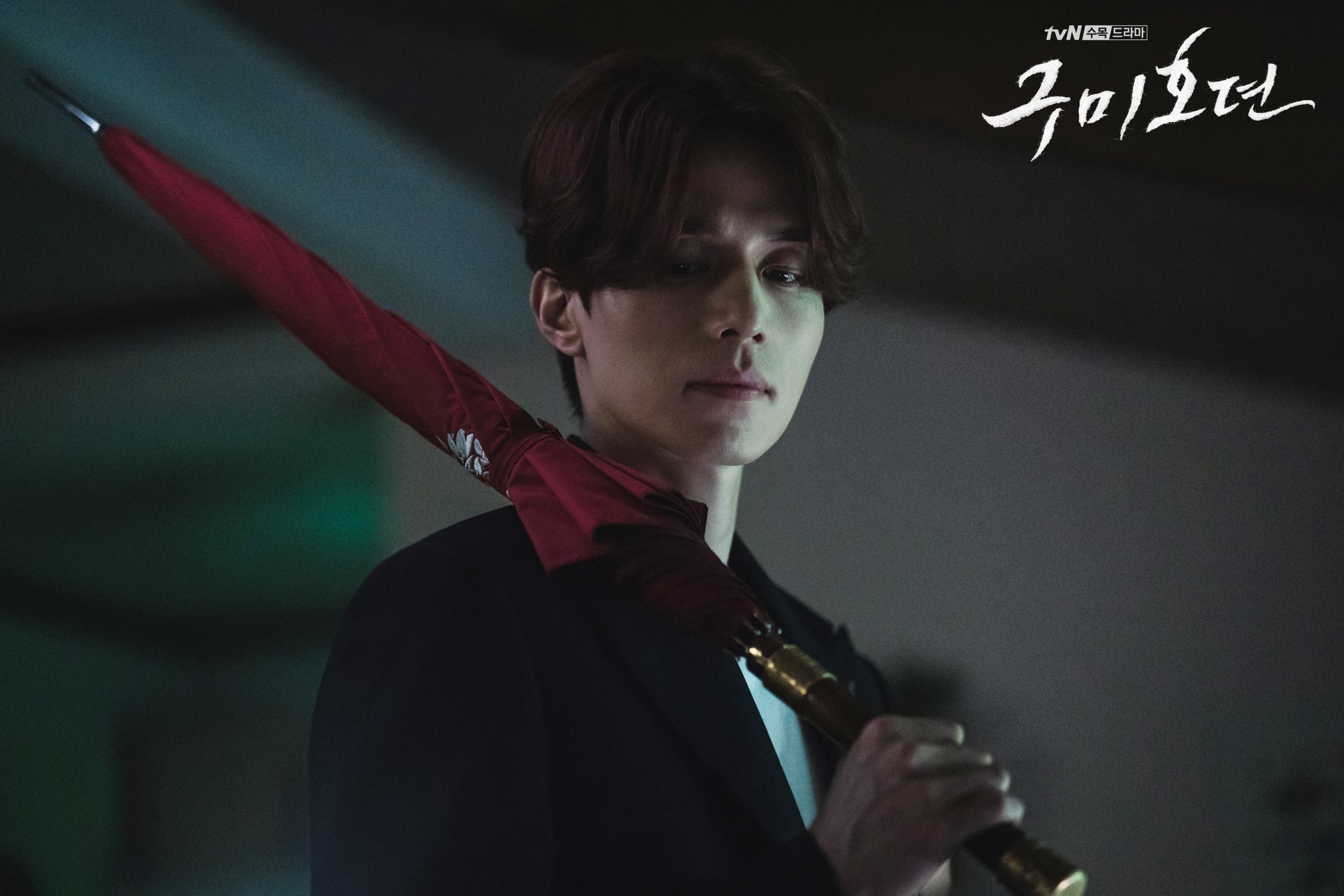 Lee Dong Wook dalam 'Tale of the Nine Tailed'