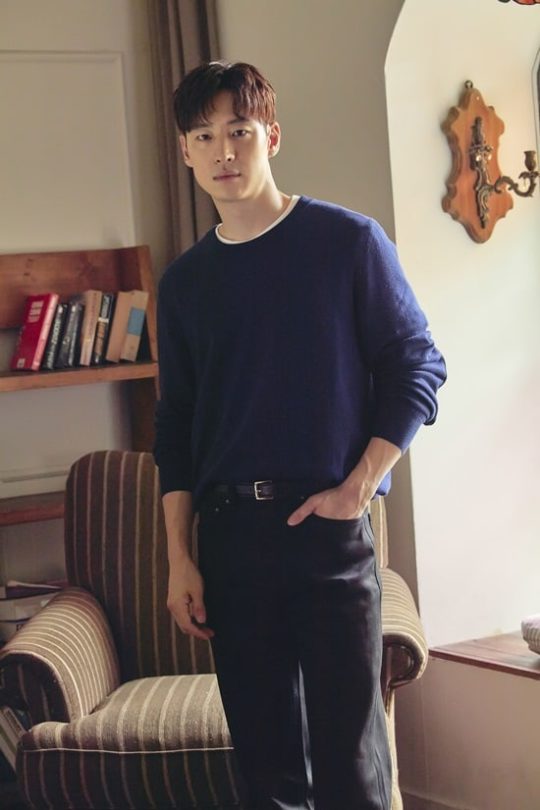 Lee Je Hoon Talks About His New Film “Collectors,” How Acting Changed ...