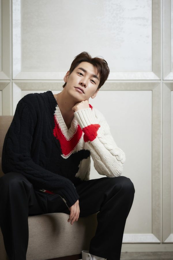 Kim Young Kwang Talks About Wanting To Make People Laugh With His First Comedy Action Film Kim Young Kwang Talks About Wanting To Make People Laugh With His First Comedy Action Film