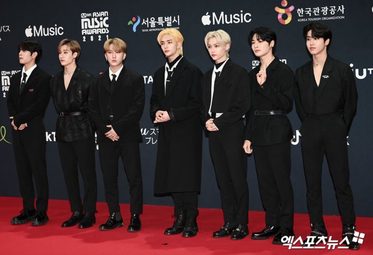 Kpop ข่าวบันเทิงเกาหลี ดาราไอดอล และศิลปินเกาหลี ซีรี่ย์เกาหลี MV เพลง