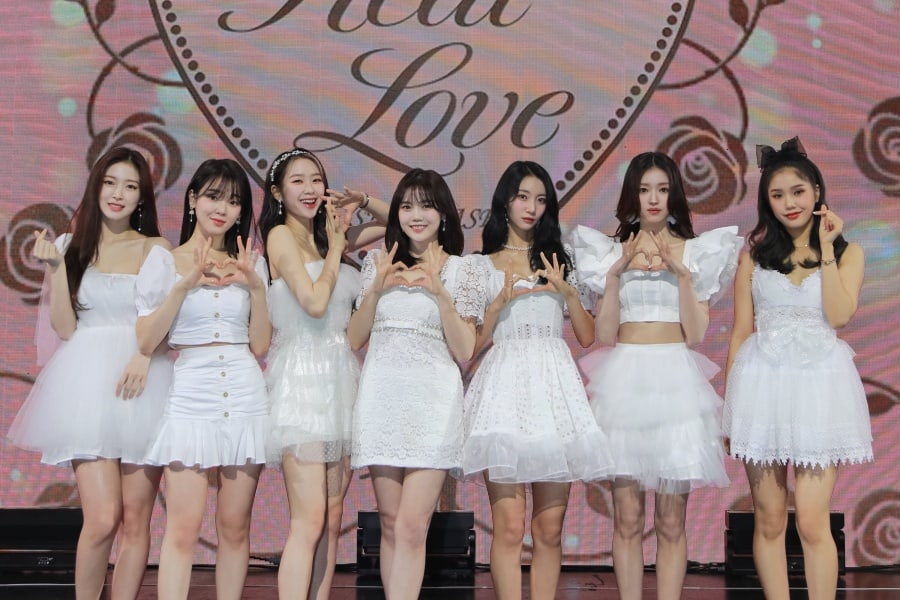 ktown4u.com : OH MY GIRL - 2nd Album [Real Love] (Floral Ver.)