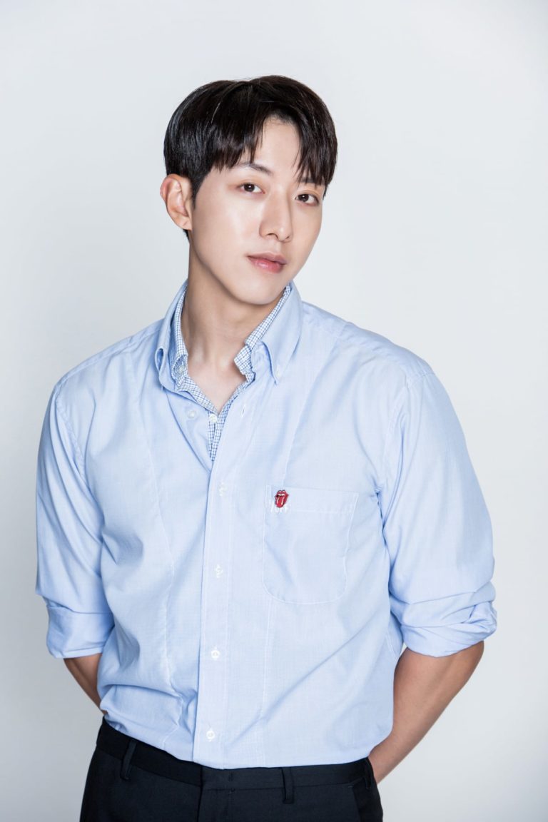 CNBLUE’s Lee Jung Shin On Whether A “Sh**ting Stars” Romance Could
