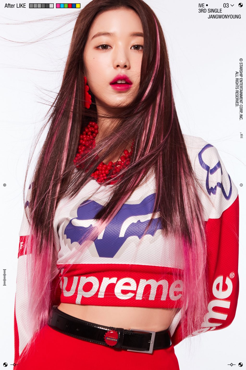 Jang Won Young dalam foto album After Like IVE.
