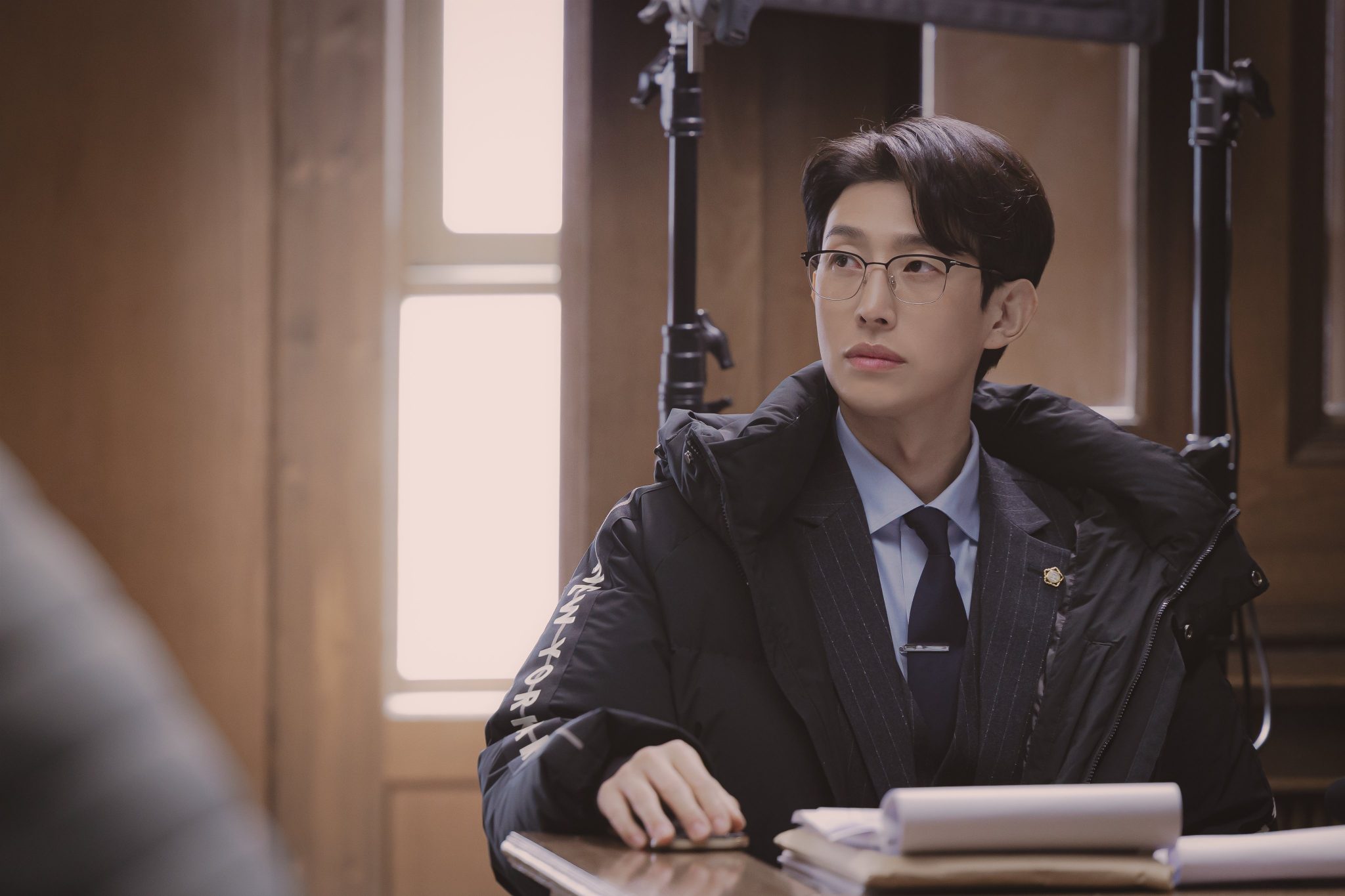 “Extraordinary Attorney Woo” Cast Lights Up The Set With Their Warm