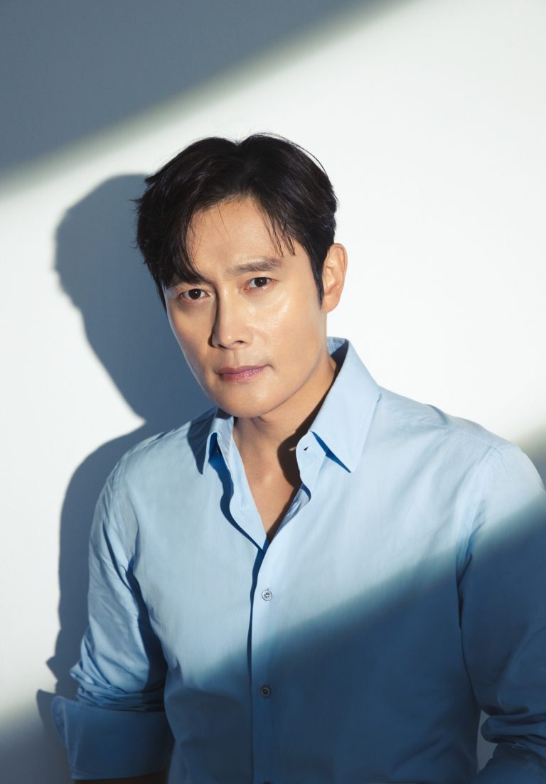 Lee Byung Hun Talks About “Emergency Declaration,” Applying RealLife