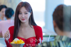 Yeonwoo Transforms Into An Ambitious Young Woman With Never-Ending