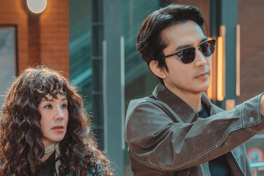 Uhm Jung Hwa And Song Seung Heon Team Up Amid Life’s Biggest Setbacks In New Drama “My Troublesome Star”
