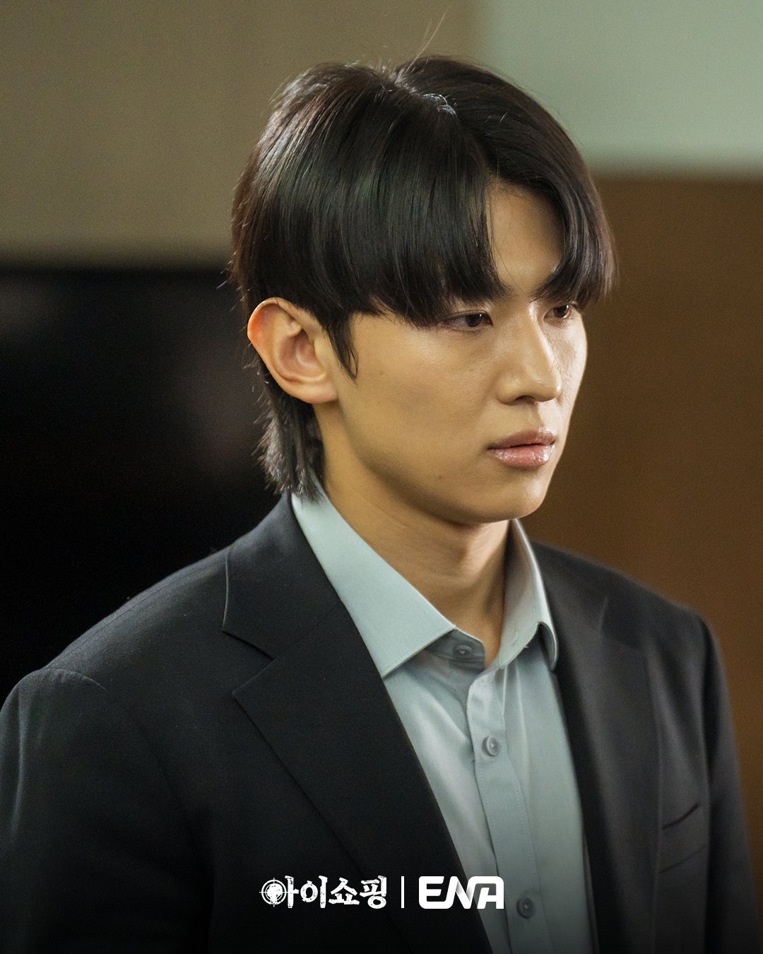 Dex dalam drama "The Defects"