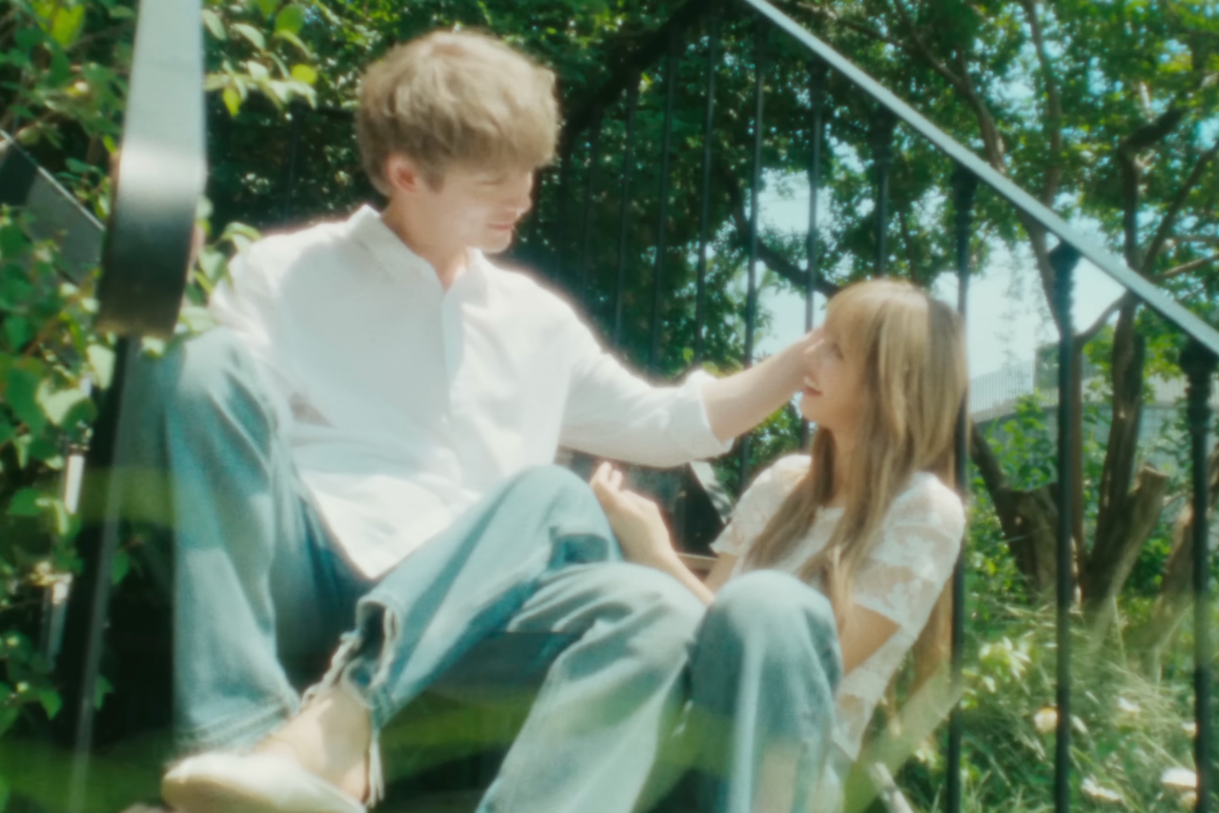 Lisa BLACKPINK dan Kentaro Sakaguchi Putus? Tonton Trailer Emosional Film Pendek "DREAM"