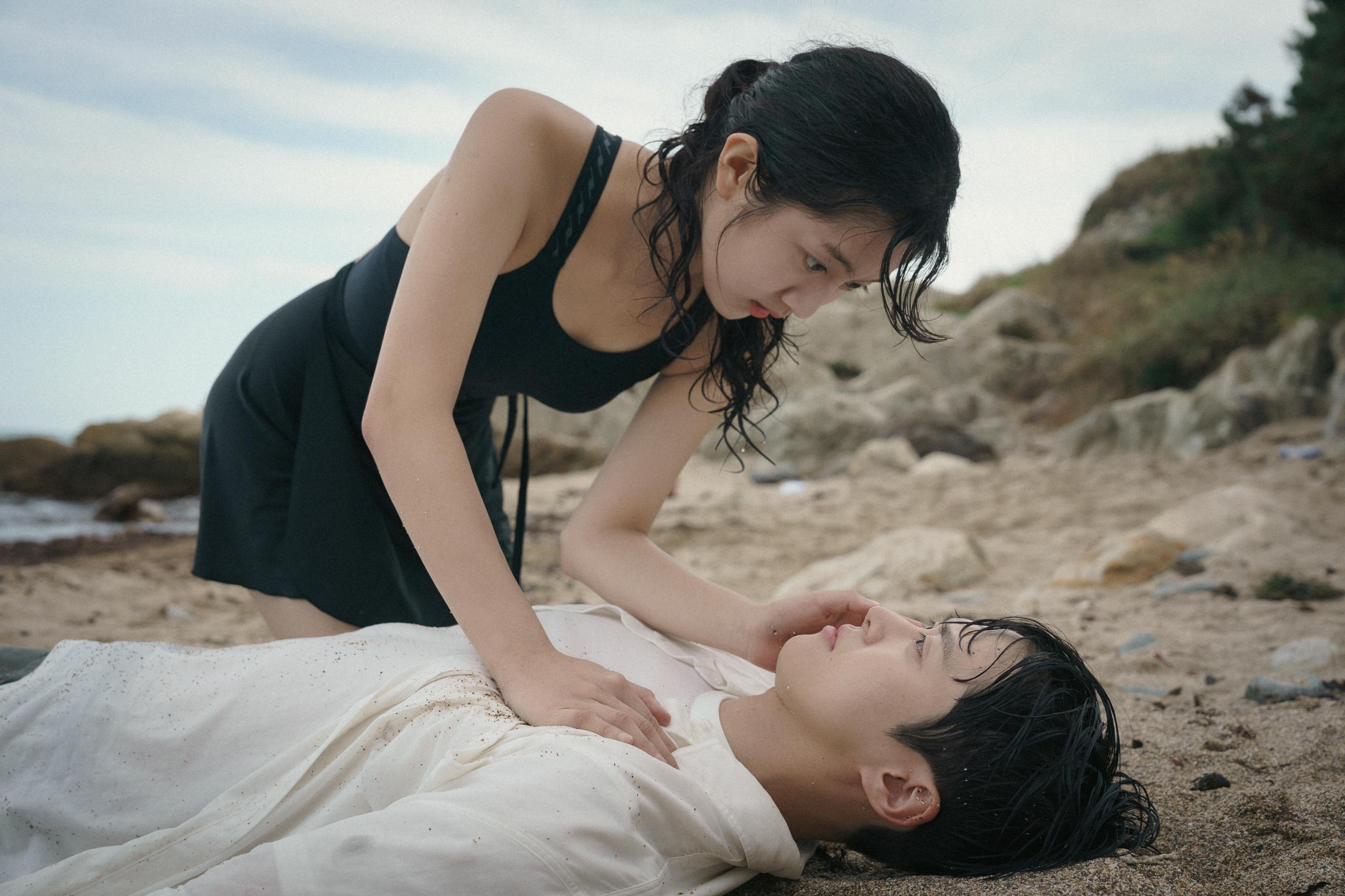 Shin Eun Soo sebagai Park Se Ri di Love Untangled