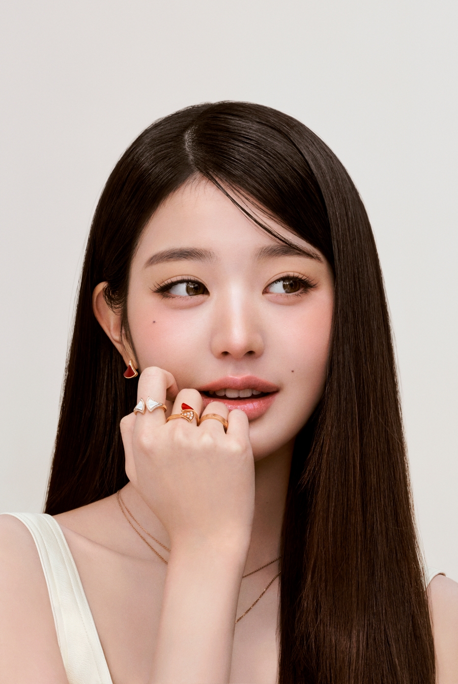 IVE s Jang Won Young Announced As BVLGARI Ambassador Soompi